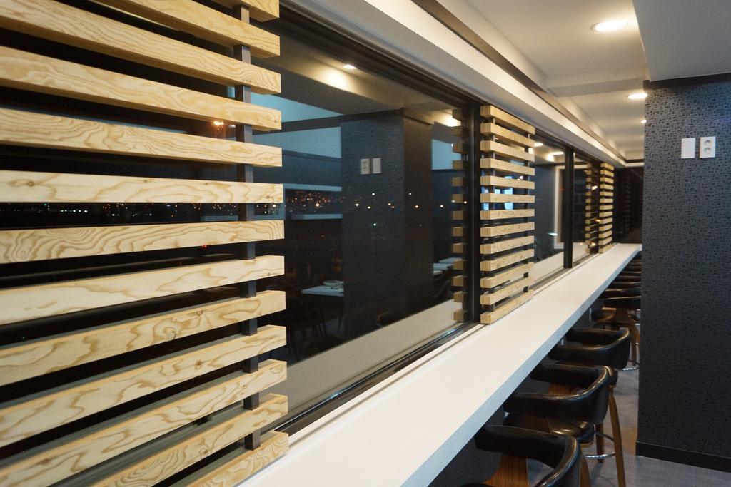 Mozzihostel Busan Station Екстериор снимка
