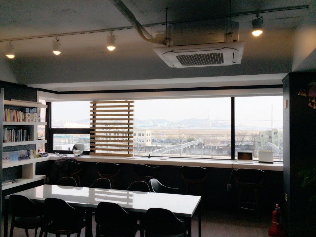 Mozzihostel Busan Station Екстериор снимка