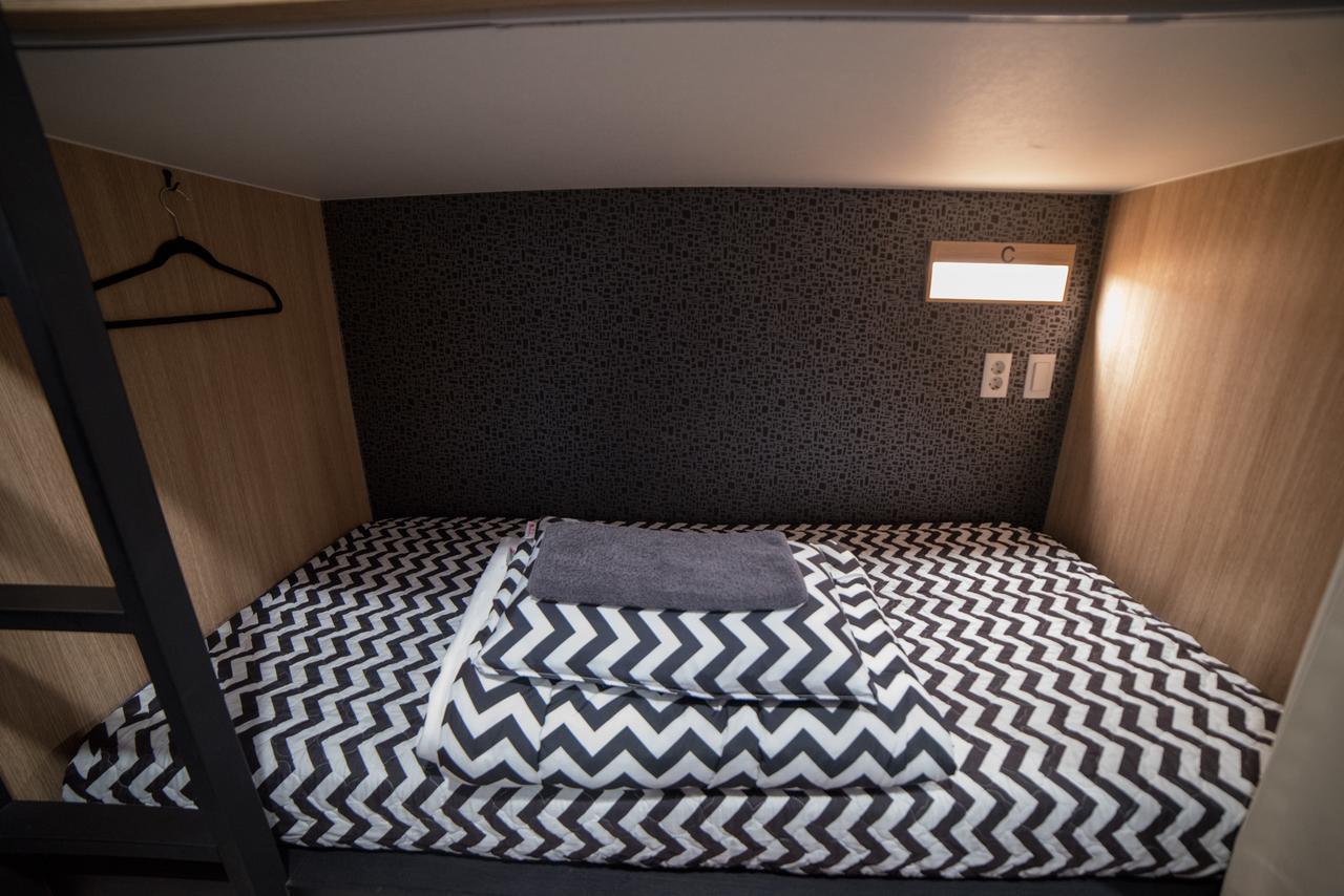 Mozzihostel Busan Station Екстериор снимка