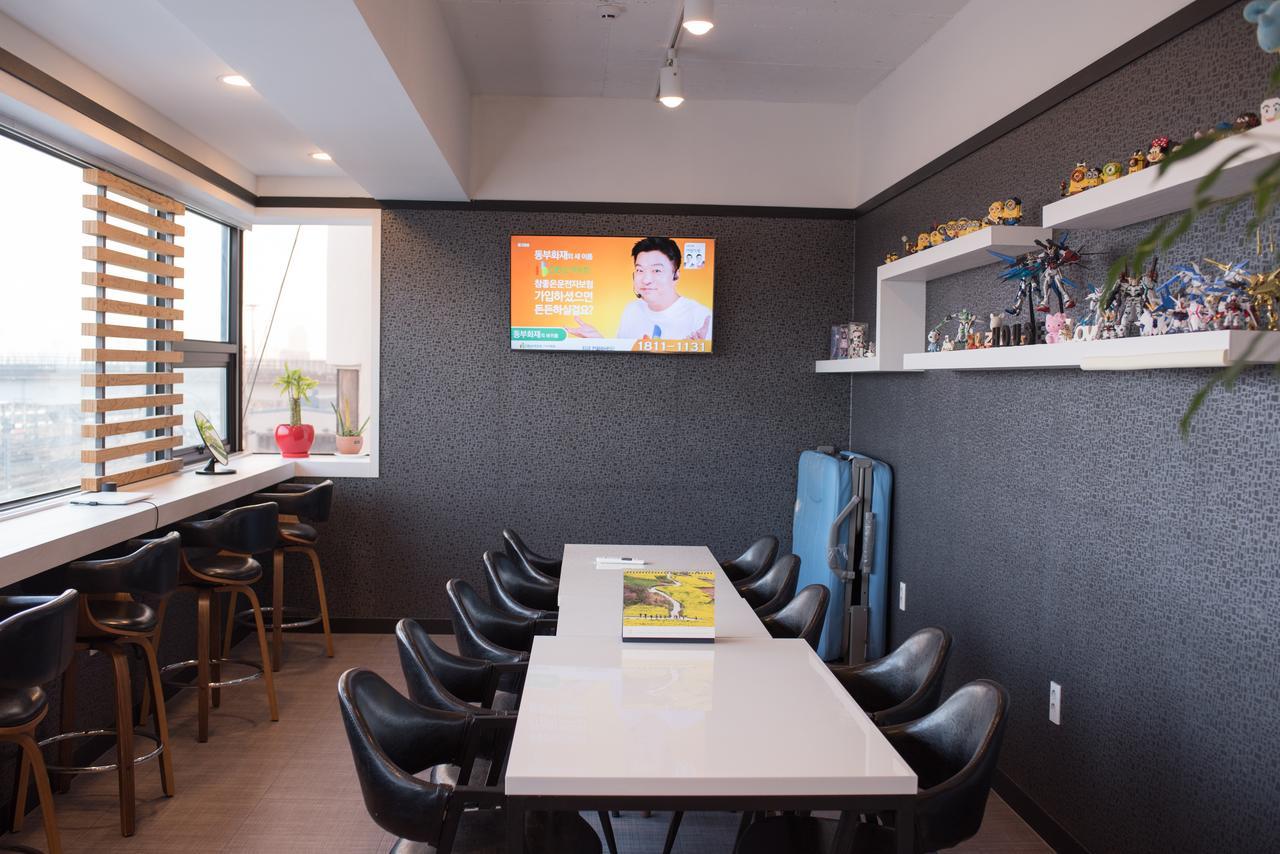 Mozzihostel Busan Station Екстериор снимка