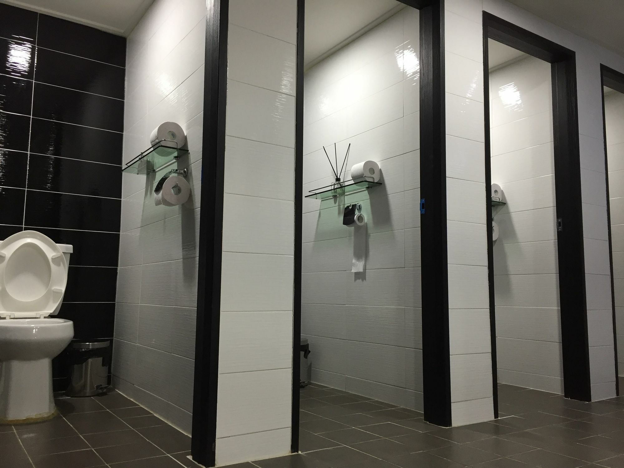 Mozzihostel Busan Station Екстериор снимка